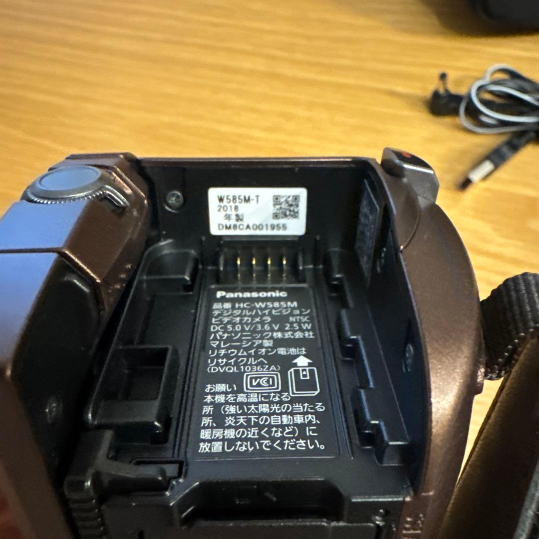 美品　Panasonic HC-W585M ビデオカメラ 本体