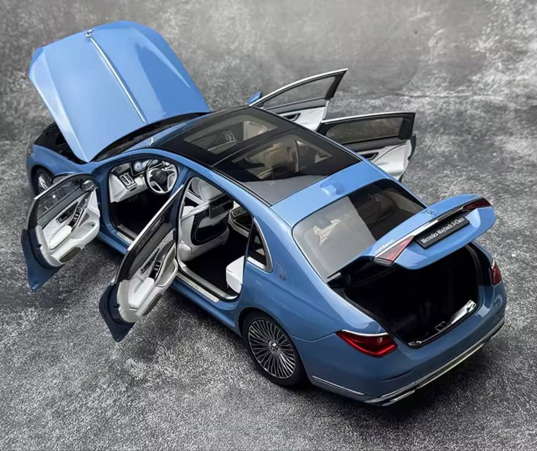 Mercedes-Maybach S-class 1/18スケールモデルミニカー