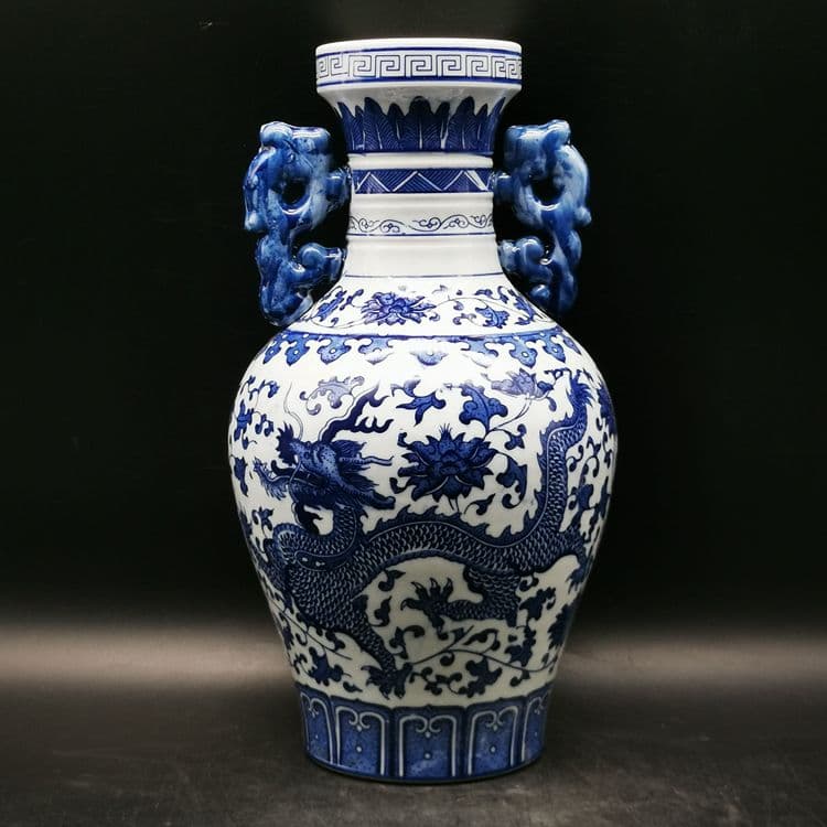 サバ龍花瓶です 景徳鎮 陶磁器 装飾品 現代工芸品美術品 置物