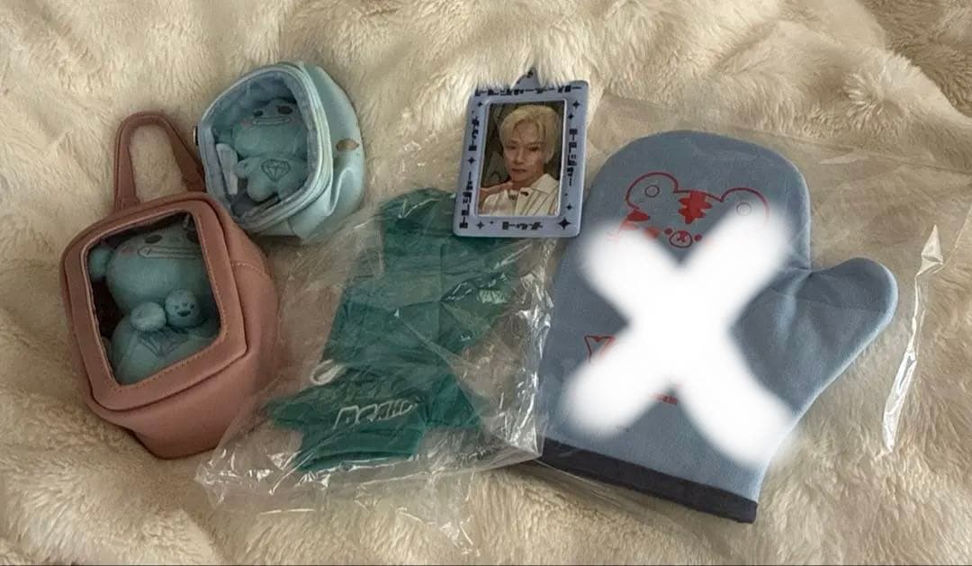 TREASURE アサヒ グッズセット ぬいぐるみ・うちわ・写真カード