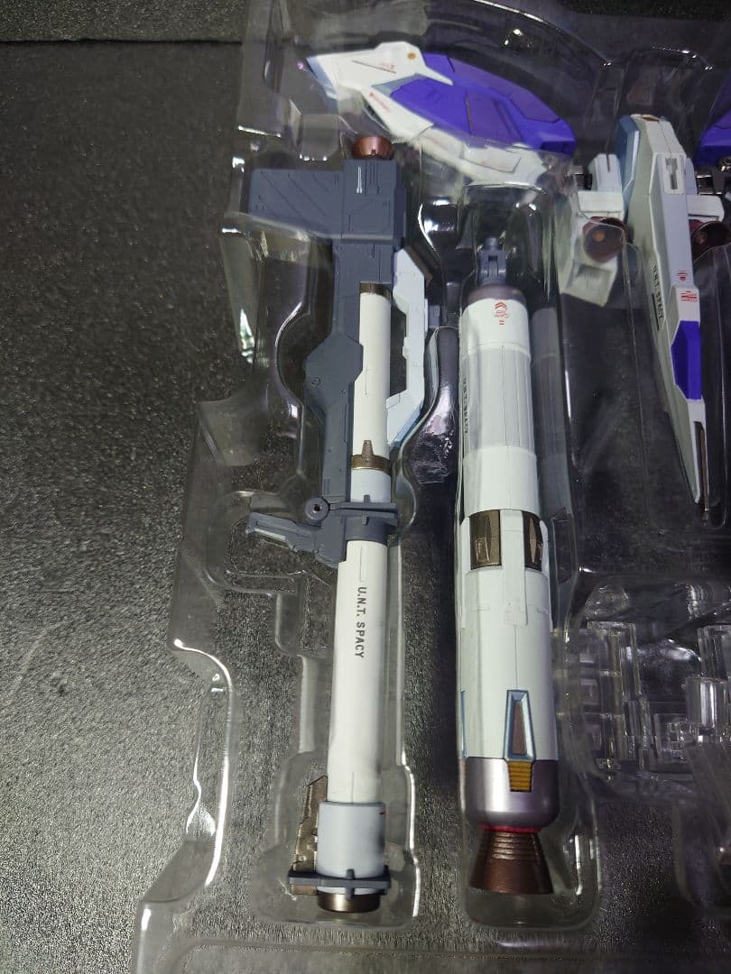 LBUILD　RX-93-v2　Hi-vガンダム