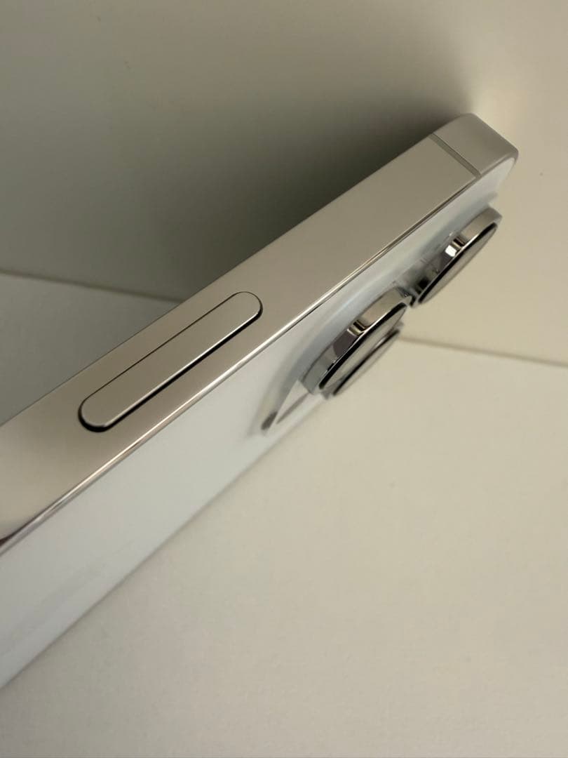 Apple iPhone 14 Pro 256GB シルバー SIMフリー