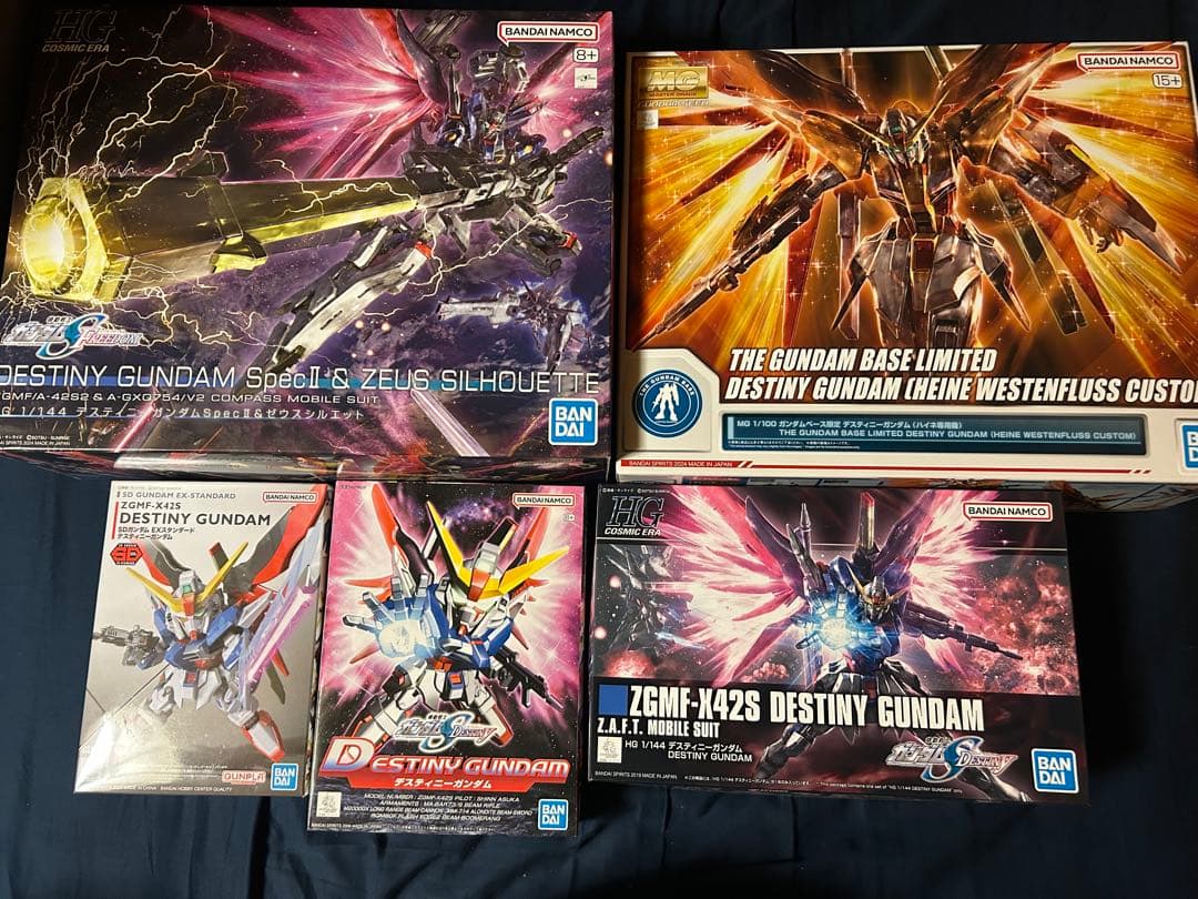 最終値下げ　12／16まで　デスティニーガンダム　プラモデル　セット