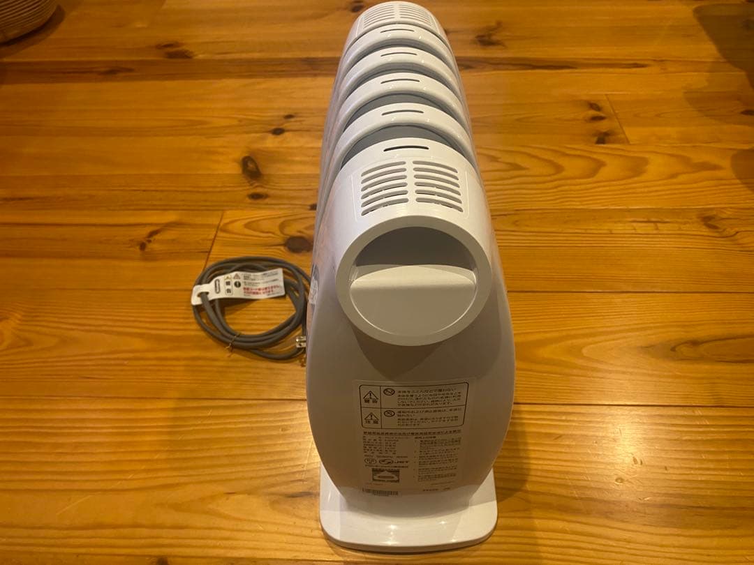 De'Longhi ミニオイルヒーター NJ0505E