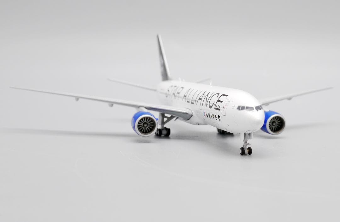 ユナイテッド航空 777-200ER N218UA 1/400