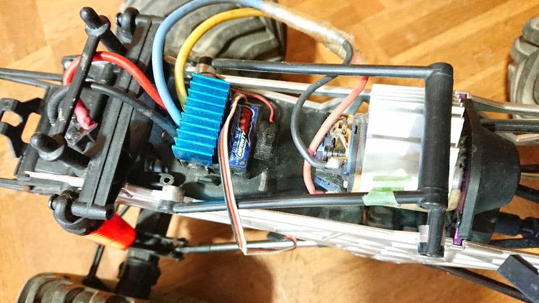 ラジコン ウイリーキング兼クローラーキング