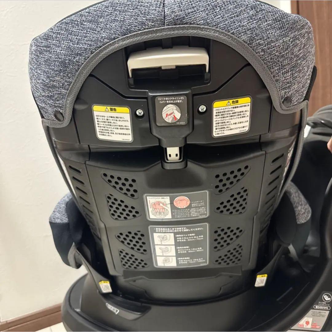 チャイルドシート　アップリカ フラディアグロウISOFIX 360°