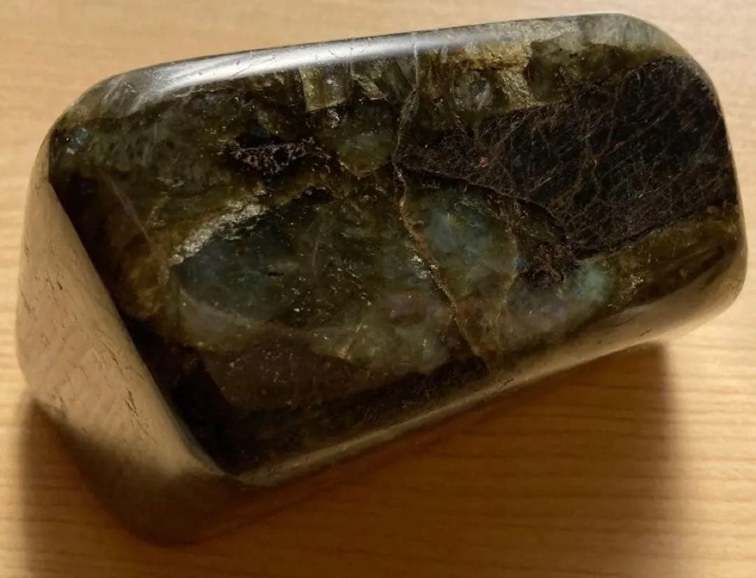 【マジックワーカーの石】ラブラドライト マダガスカル産 924g フリーフォーム