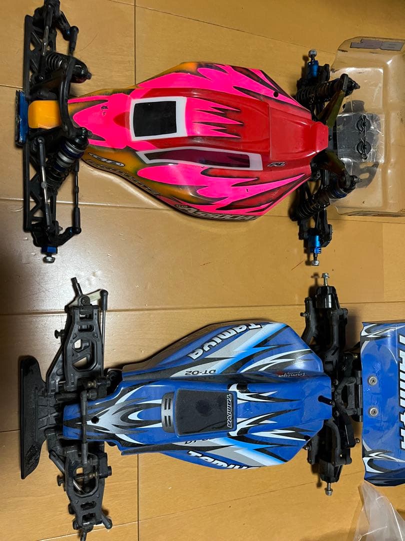 タミヤDT02とアソシバギーのセット
