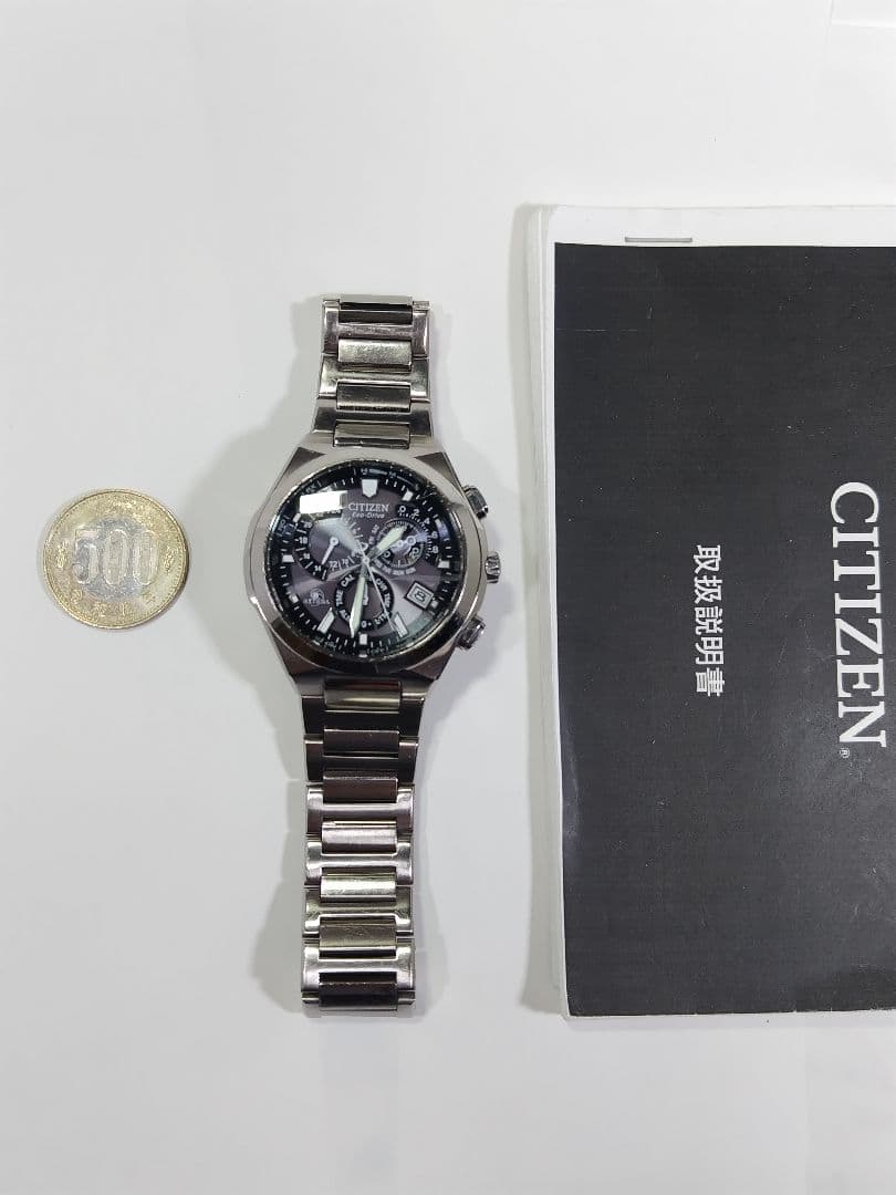 シチズン　アテッサ　エコドライブ　充電池新品　軽量チタン製 電波時計