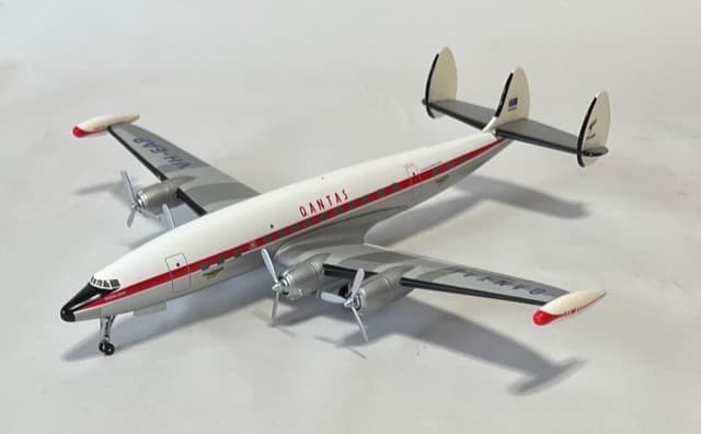 n*a様 Qantas Airways L-1049G-82-153