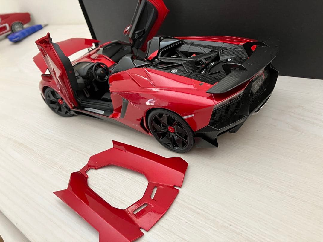 オートアート ランボルギーニ Aventador J 1/18