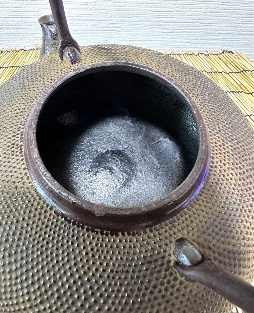 未使用品　敬典工房正寿堂山正　人間国宝髙橋敬典作　独楽型　南部鉄瓶　南部鉄器