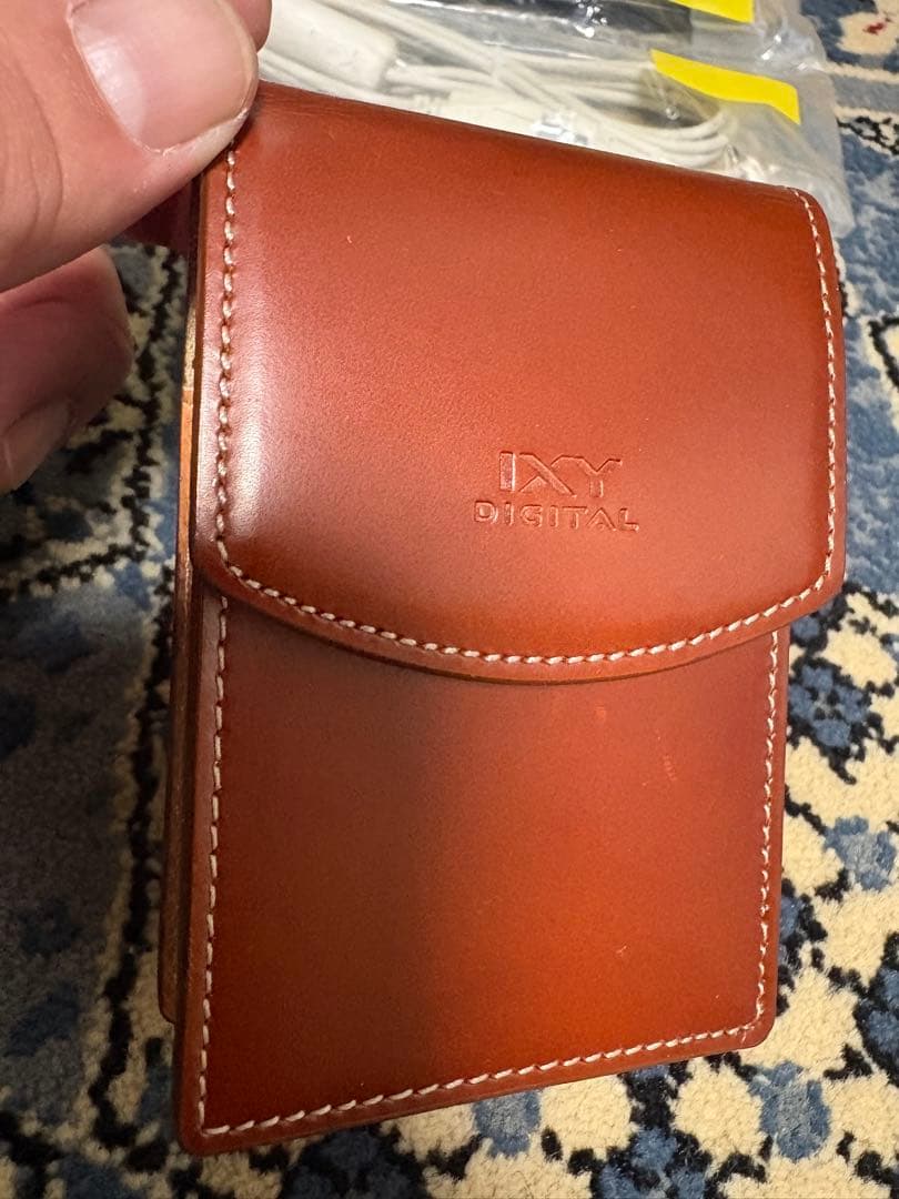 IXY DIGITAL 220 IS (純正レザーケース付)