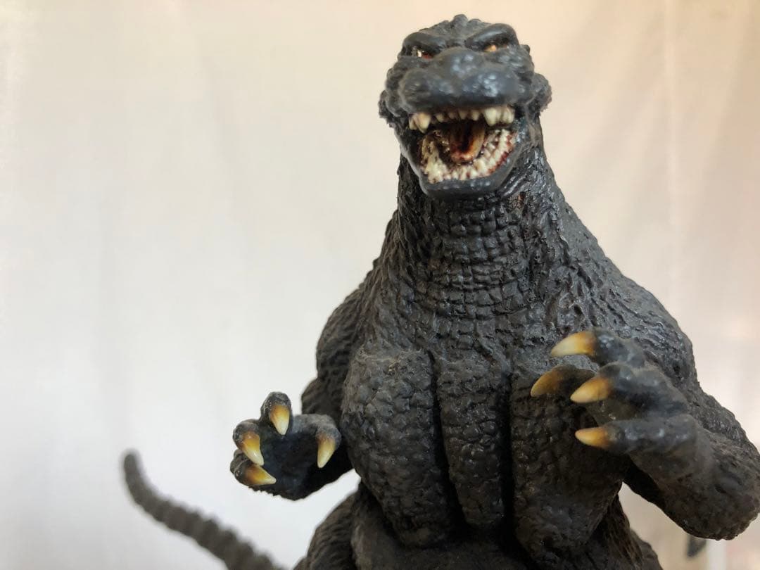 ウナムー ゴジラフィギュア キンゴジ　原型師、酒井ゆうじ