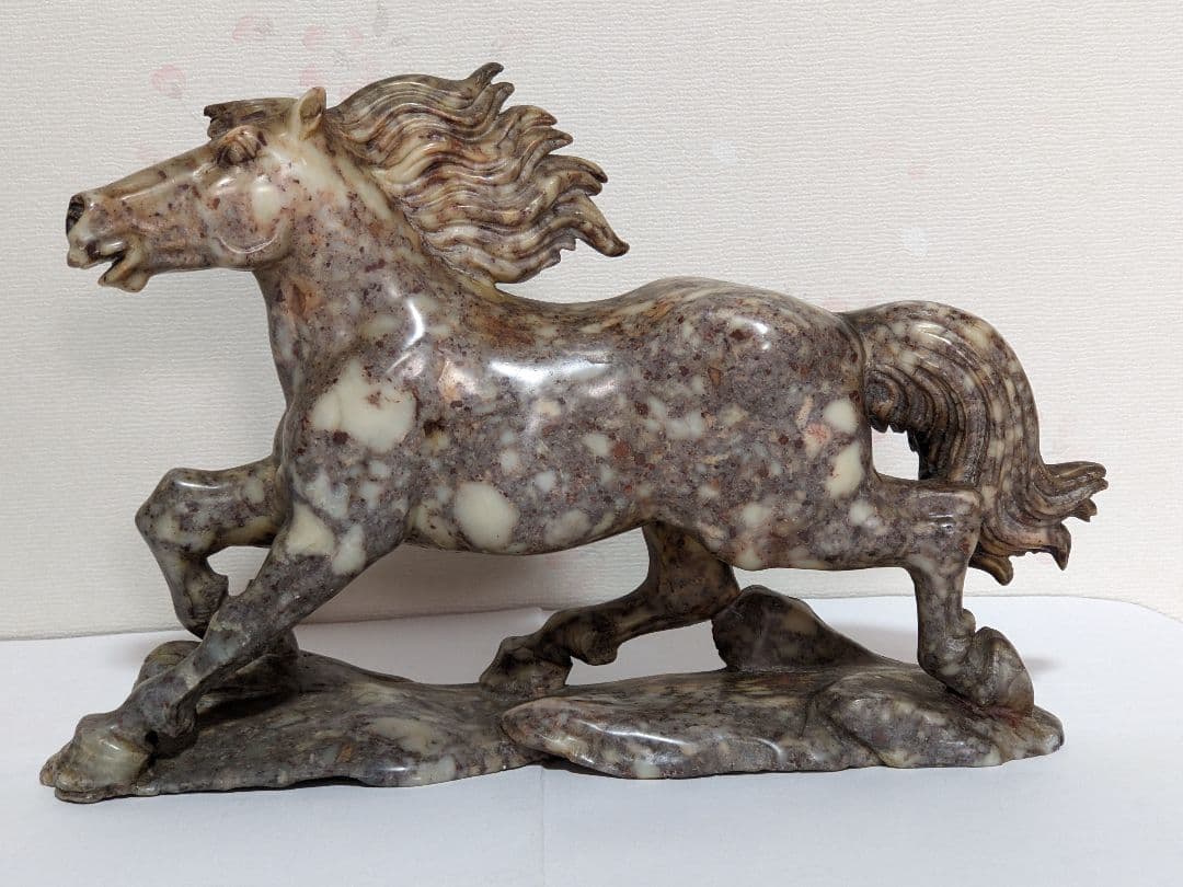 ♦中国美術工芸品 手彫り 干支午年 馬 玉石文化 縁起物 置物 飾り 骨董品