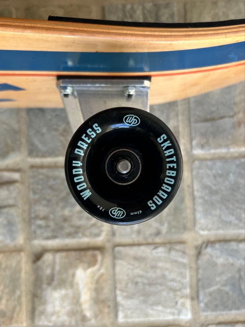 WOODYPRESS 32インチ カービング スケートボード