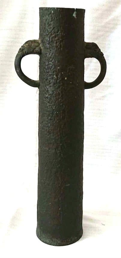 古銅の花器