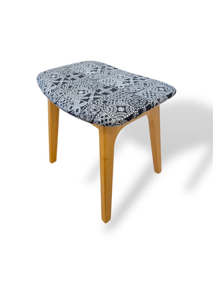 ミナペルホネン　生地使用　スツール オットマン　チェア　イス　椅子　インテリア