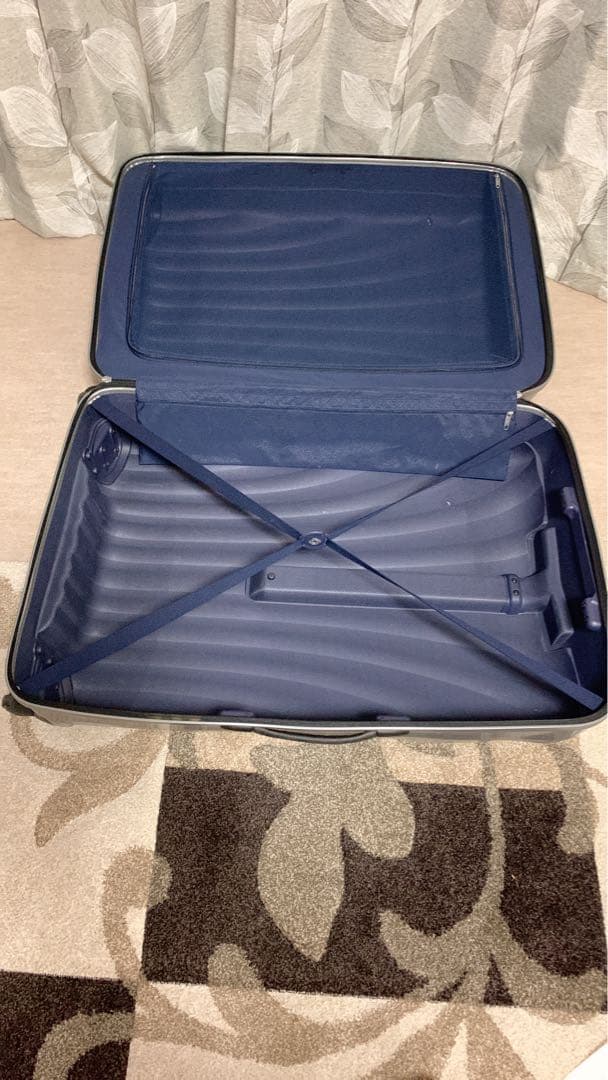 samsonite スーツケー スグレー 大容量軽量 4輪TSAロック