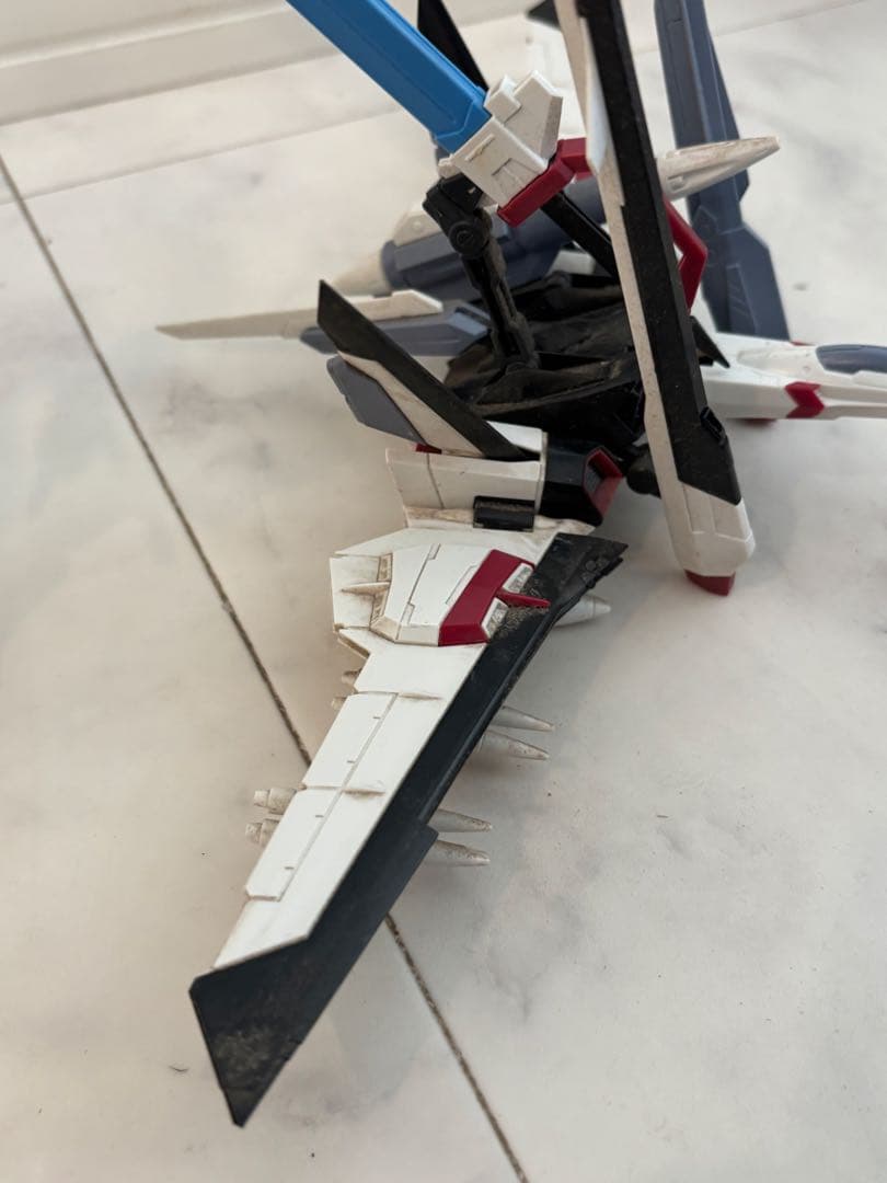 ガンダム ガンプラ ストライクルージュ プラモデル