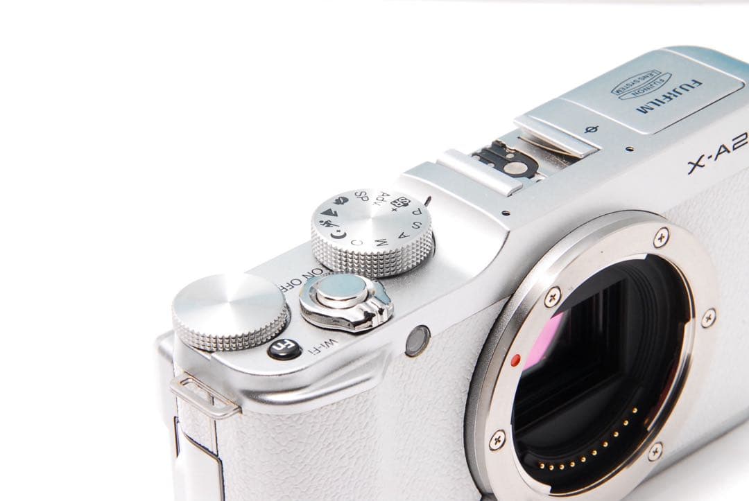 FUJIFILM X-A2 富士フイルムの発色を楽しめる入門機 Wi-Fi