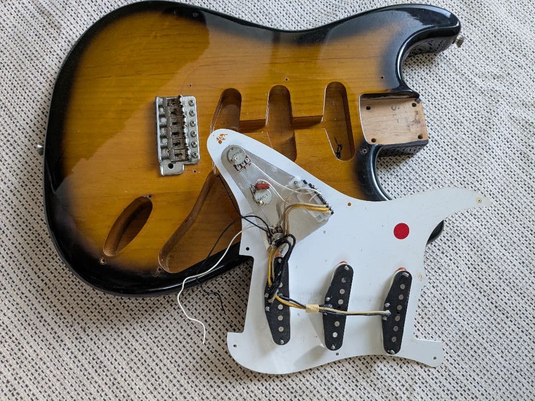 いぬどしFender Japan Stratocaster ST57-TX