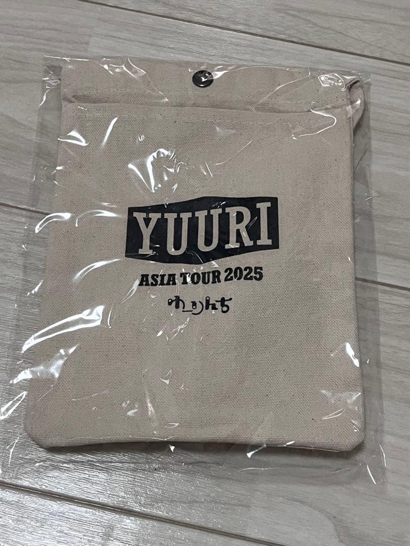 YUURI ASIA TOUR 2025 サコッシュ