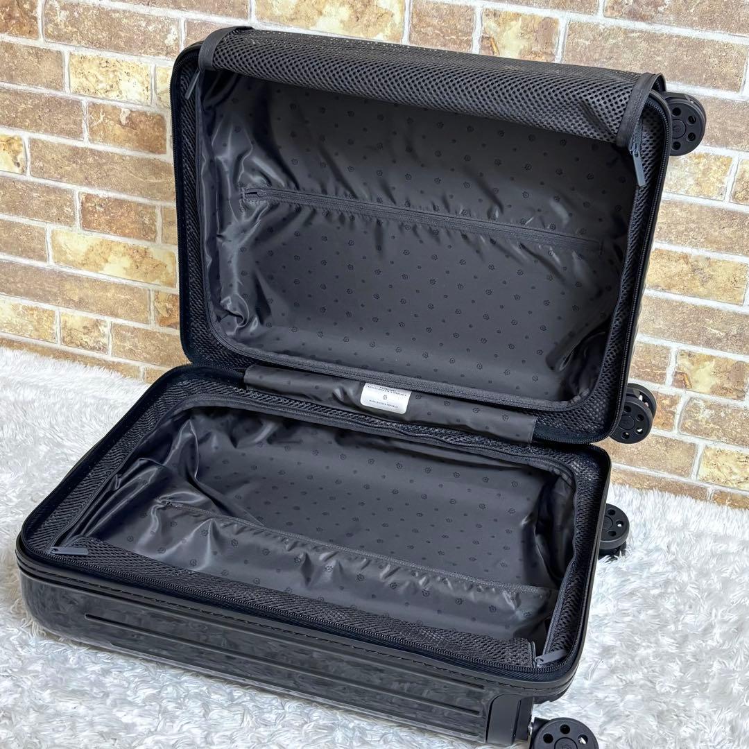 【美品】 リモワ エッセンシャル ライト キャビンU キャリーケース 28L