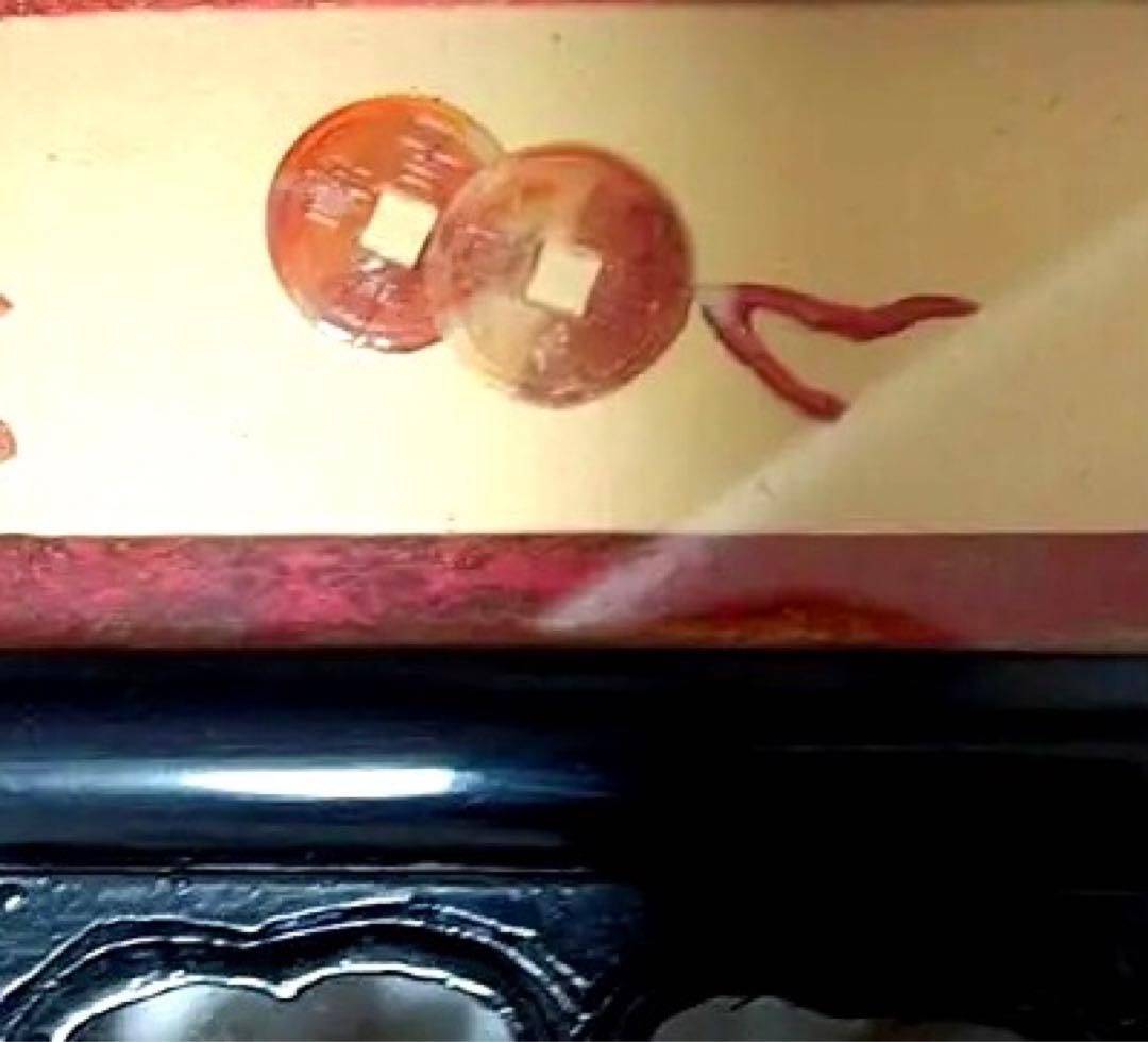 木製枠・玉石に彫刻された花瓶絵柄・リアルの花模様、￼小屏風折りたたみ式