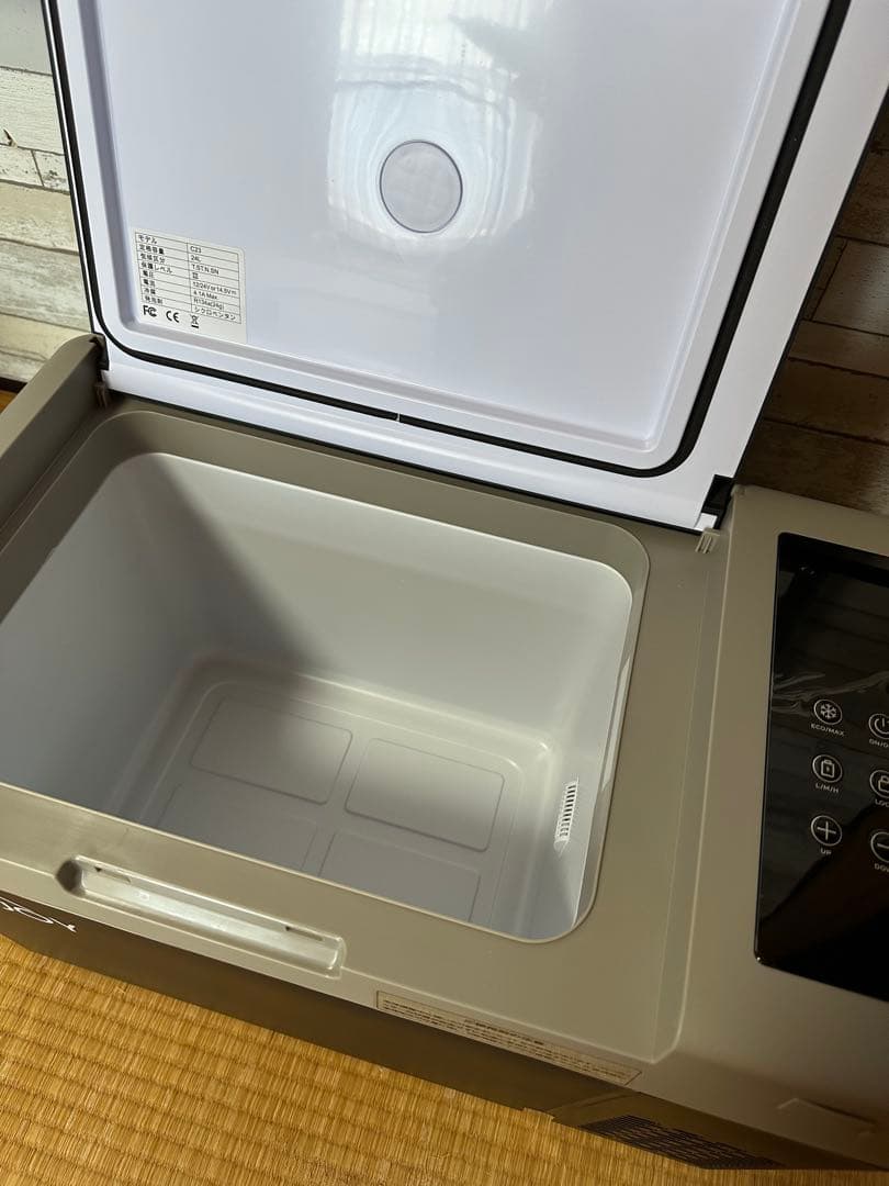24L ポータブル車載冷蔵庫 コンプレッサー式【美品】