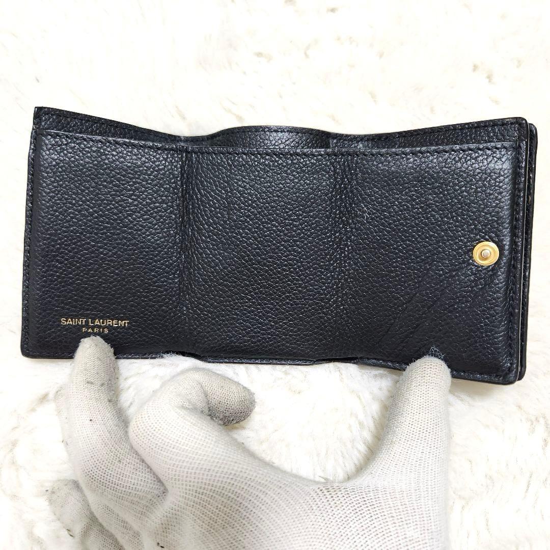 ✨極美品　現行デザイン✨サンローラン　三つ折り　カサンドラ　シボ革　ゴールドロゴ