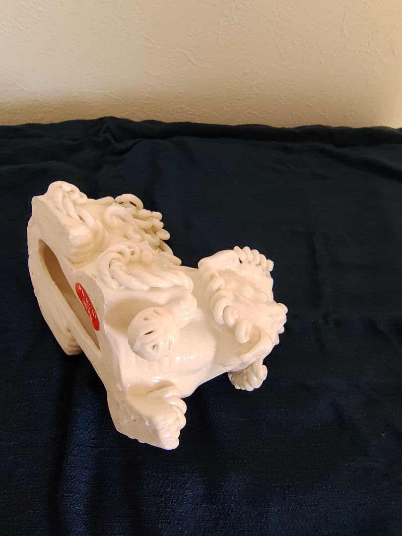白い獅子狛犬の陶器置物セット