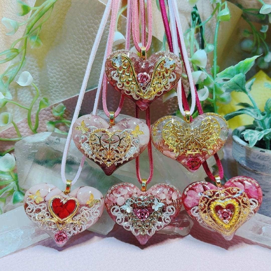 癒しのオルゴナイト❤️オーラクォーツ＋インカローズのハート型♡