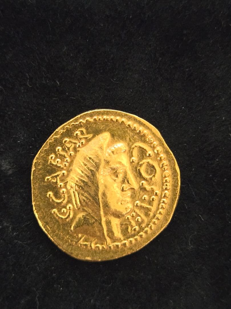古代ローマ　アウレウス金貨 　カエサル　参考品