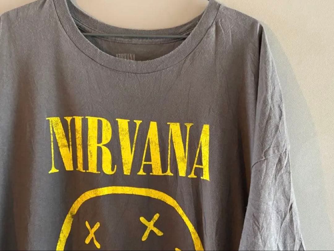 ニルヴァーナ　NIRVANA スマイル Tシャツ グレー
