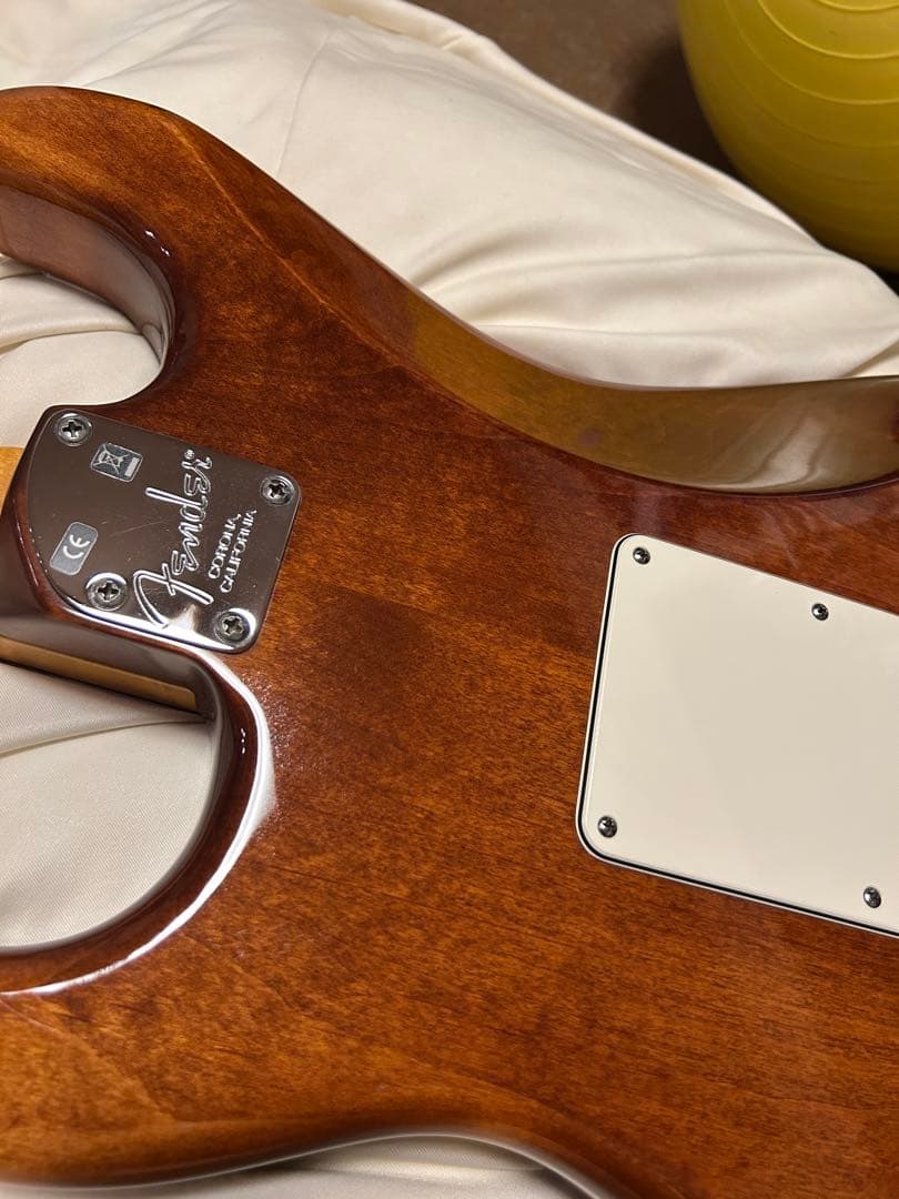 激レア　Fender Select 2012 hss ストラトキャスター