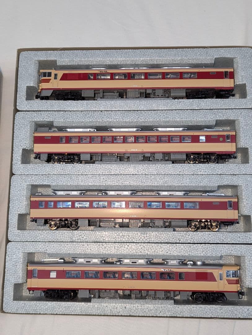 KATO　キハ82系　４両基本セット　【3-509】　室内灯点灯　HOゲージ