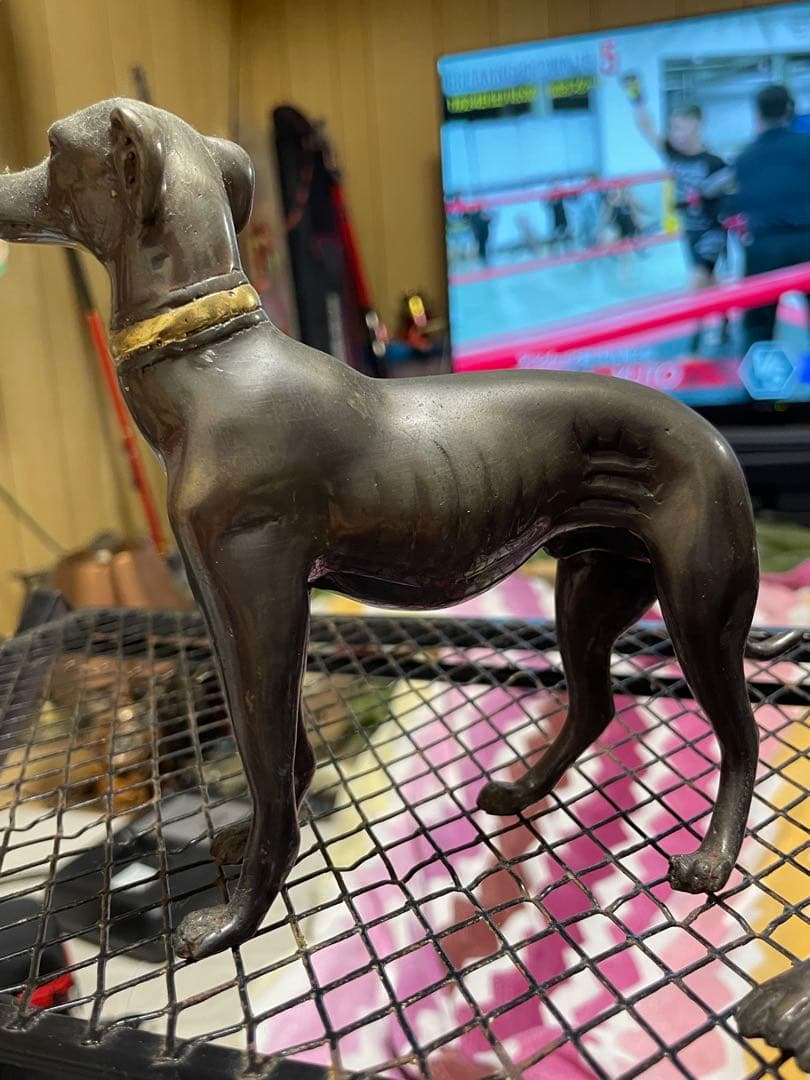 犬 グレイハウンドのブロンズ？置物2体セット