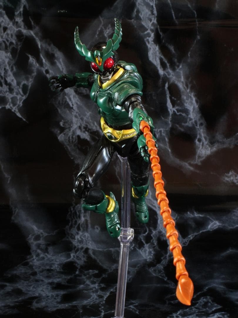 未使用 S.H.フィギュアーツ 仮面ライダーギルス &ギルスレイダー