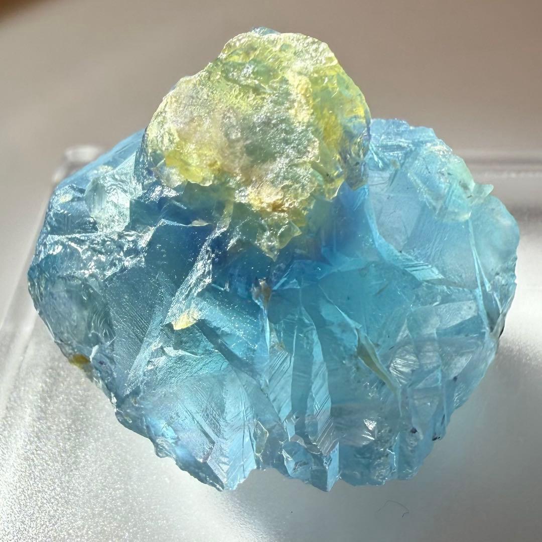 フランス産 蛍石 La Barre mine産 フローライト トリカラー 原石