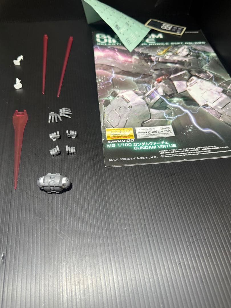 MG ガンダムヴァーチェ/ナドレ　塗装完成品