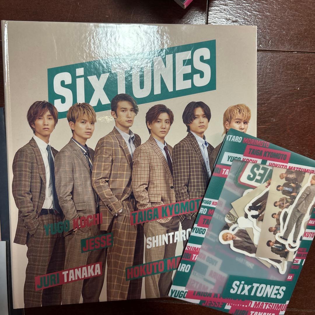 SixTones まとめ売り（ペンライト、うちわ、CD、雑誌、公式写真）など