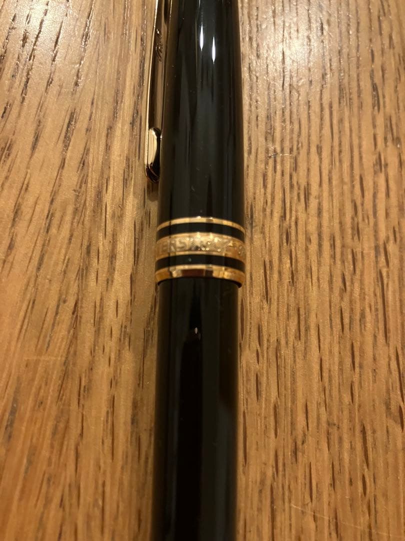 未使用　MONT BLANC 黒 ボールペン 本体