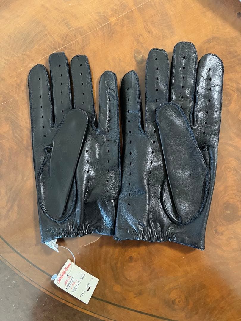 本革　レザードライビンググローブ Saks Fifth Avenue Mサイズ