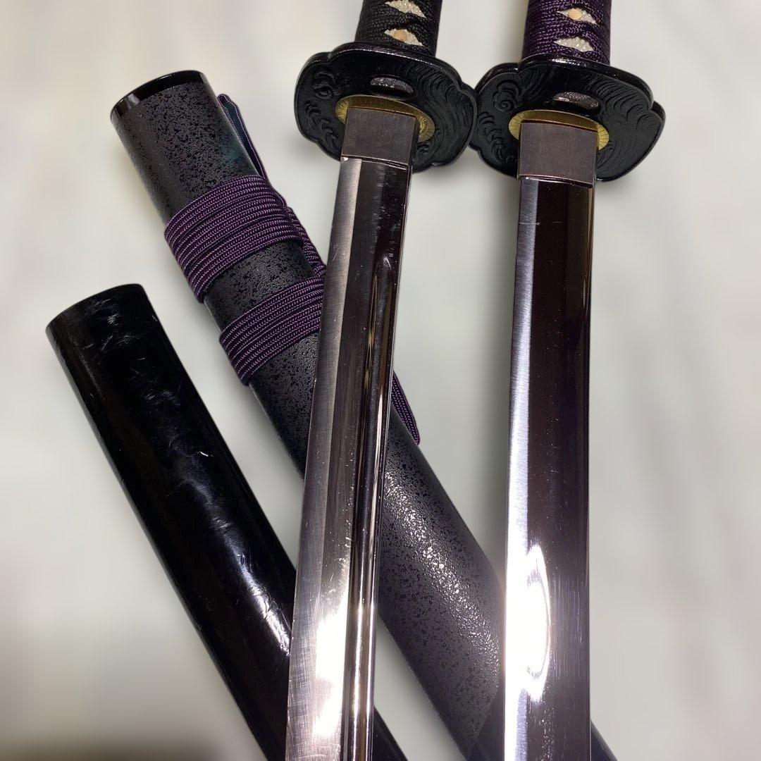 高級模造刀(明智光秀拵え)と脇差居合刀(2本刀掛台付) 紫柄と黒