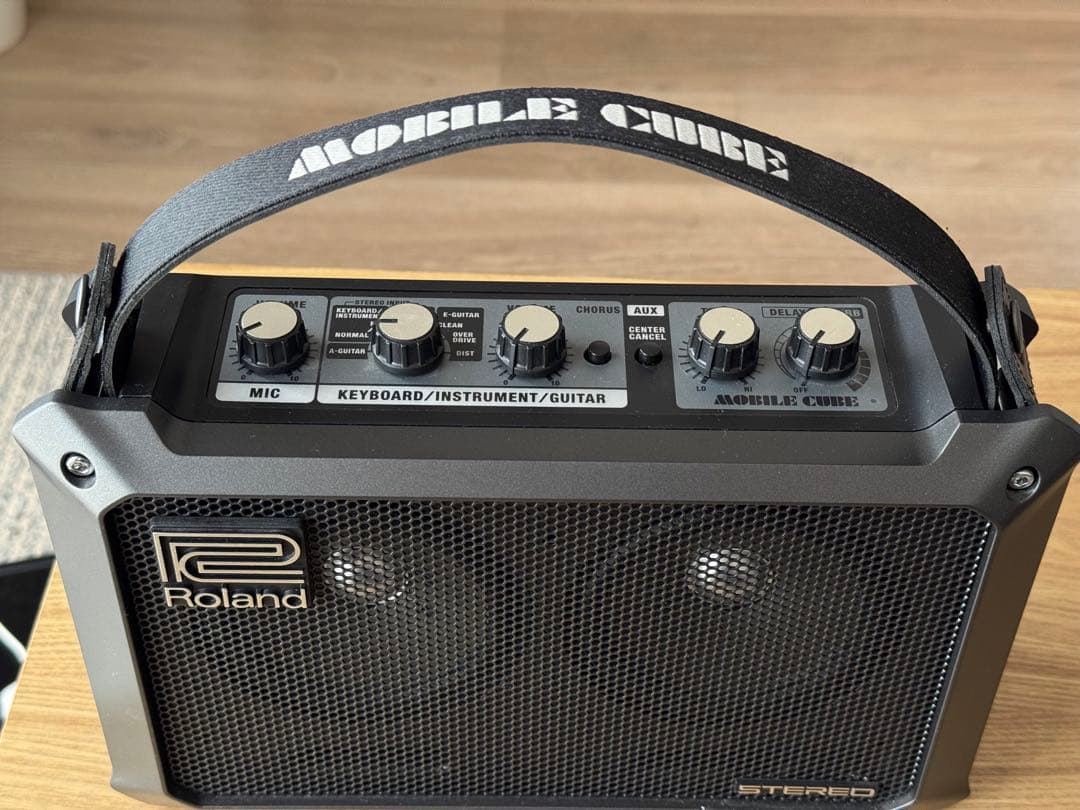 Roland Mobile Cube ポータブルアンプ