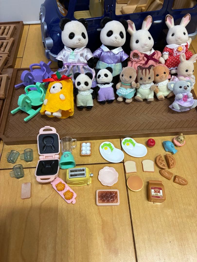 【まとめ売り】シルバニアファミリー　赤い屋根の大きなお家 など