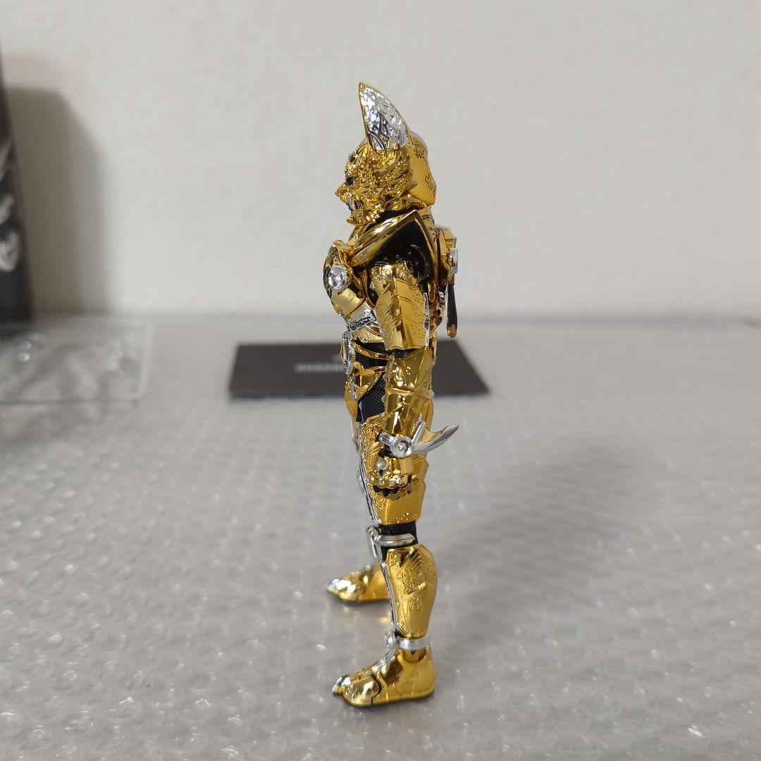 【希少・美品】S.H.フィギュアーツ 黄金騎士ガロ 冴島雷牙 真骨彫製法 牙狼