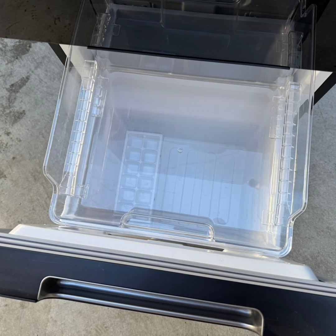 122⭐️2022年製美品★シャープ　冷蔵庫　黒　ブラック　右、左開き　一人暮らし